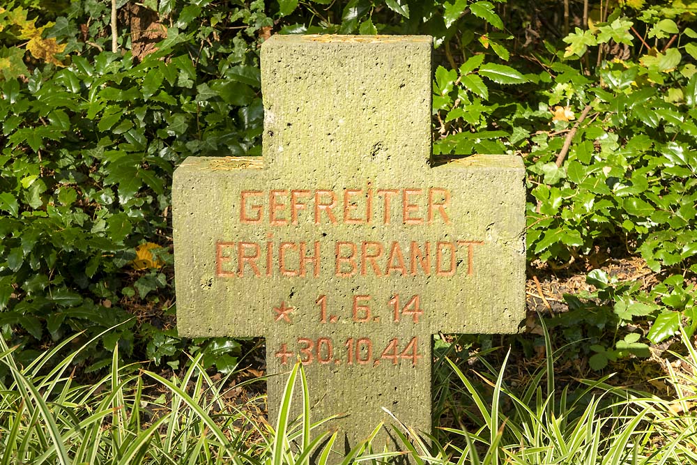 Duitse Oorlogsgraven Grefrath #4