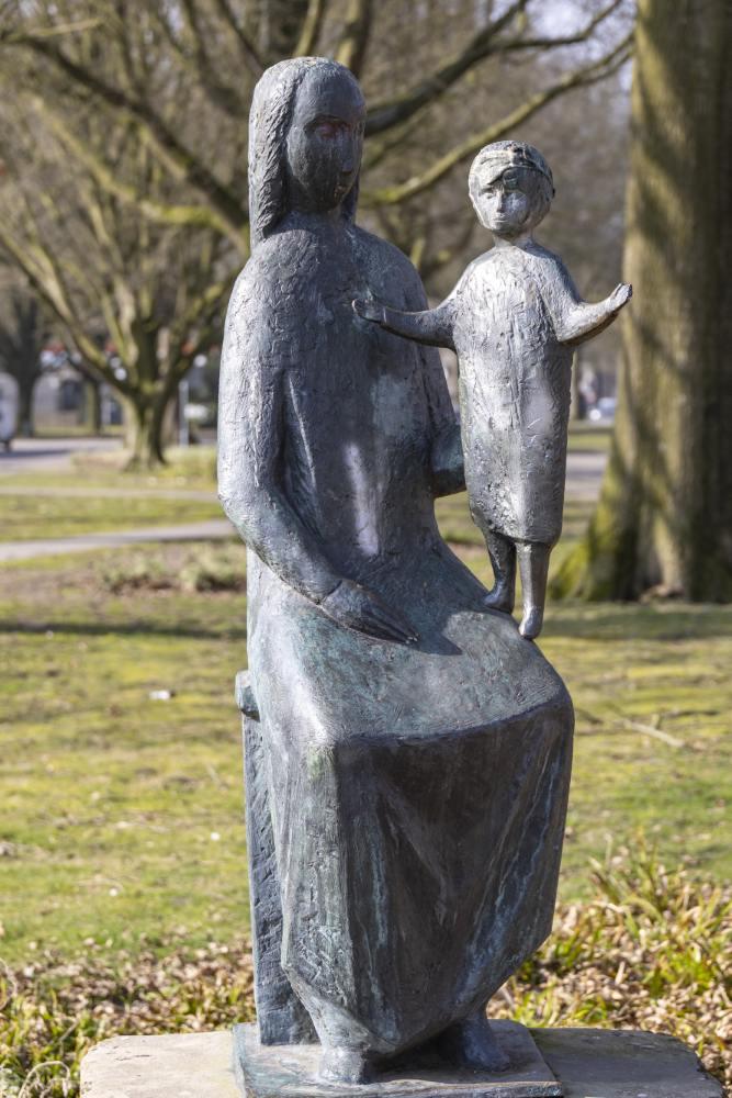 Holy Mary Memorial Rooseveltplein Tilburg #2