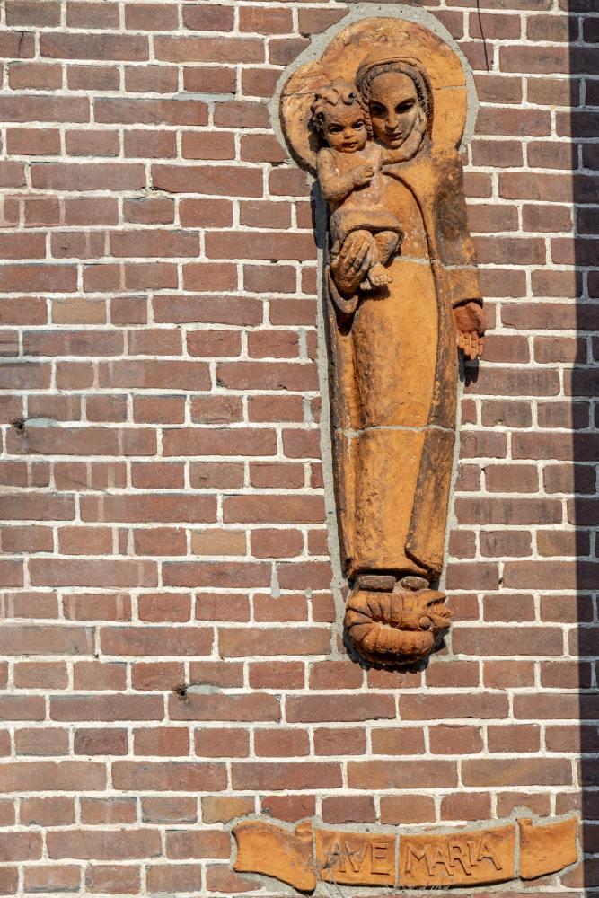 Monument Maria & Kind Boomstraat Tilburg #2