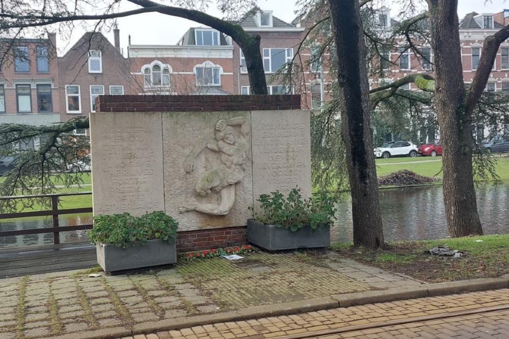 Memorial for British Airmen Rotterdam #5