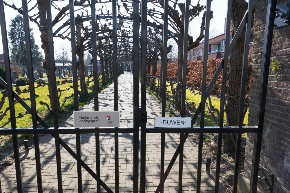 Dutch War Grave RC Cemetery #4
