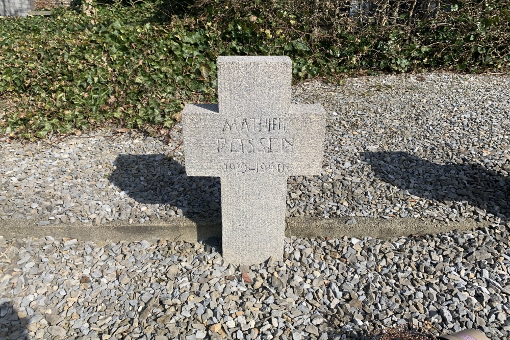 Belgische Oorlogsgraven Kerkhof Teuven #6