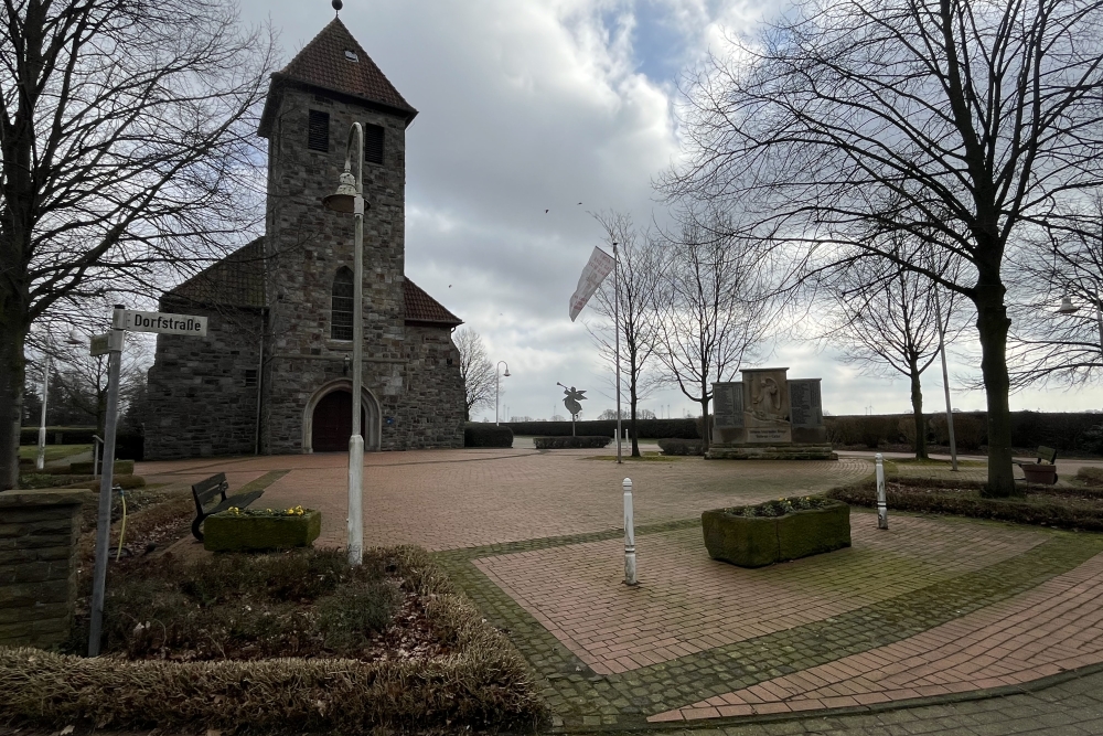 War Memorial Suttrup #2
