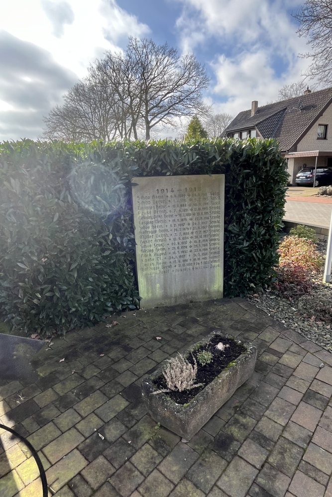 War Memorial Varenrode #5