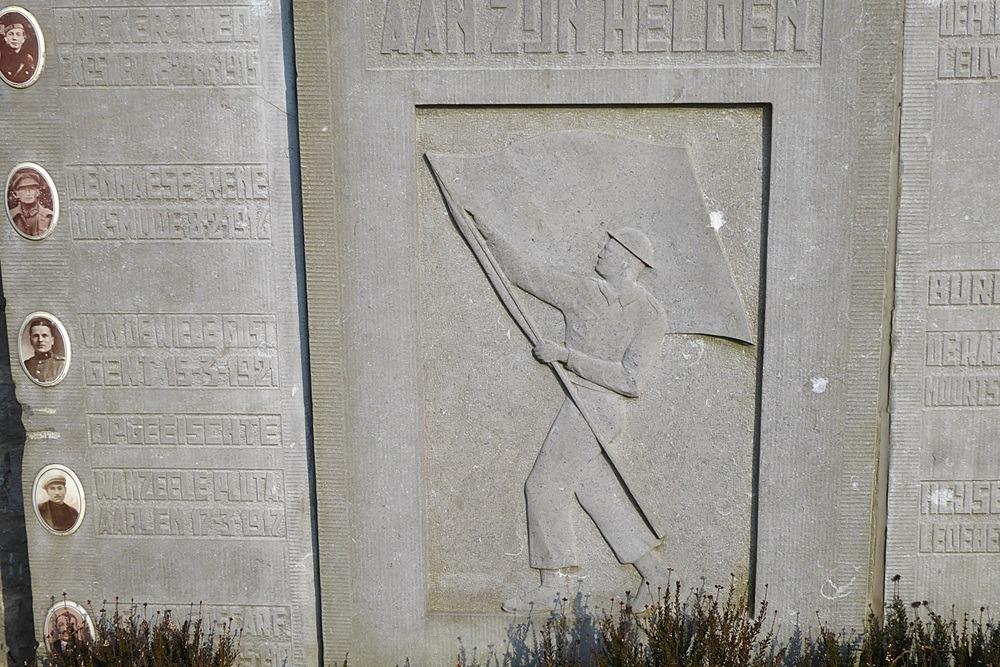 Oorlogsmonument Moortsele #5