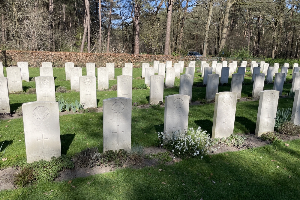 Commonwealth War Cemetery Valkenswaard #6