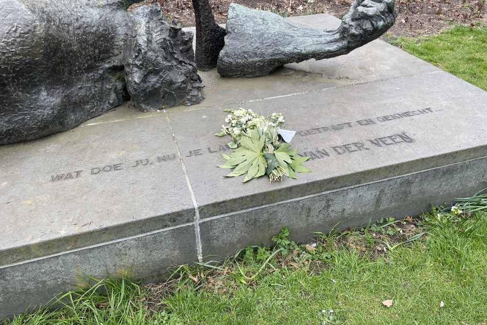 Memorial Artists Resistance & Daffodil Project #7