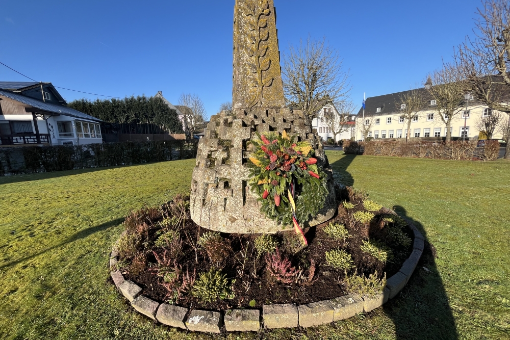 Oorlogsmonumenten Winterspelt #4