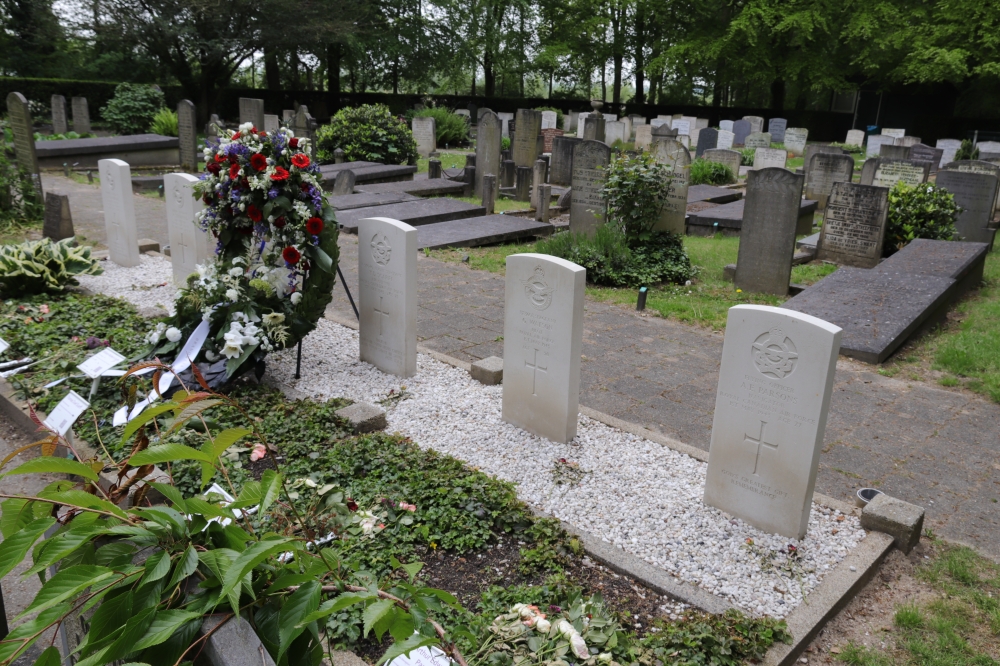 Commonwealth War Graves General Cemetery Muiden #2