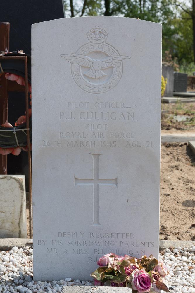 Oorlogsgraven van het Gemenebest Rooms Katholieke Begraafplaats Grave #3