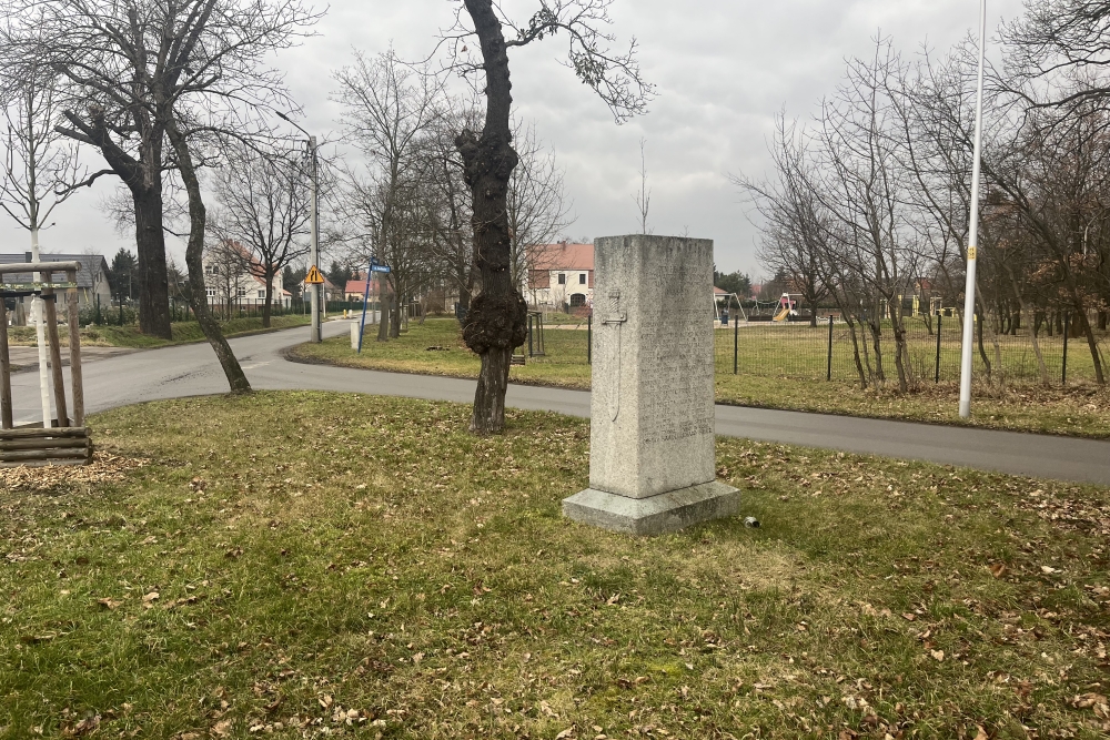 War Memorial Redzin/Ransern #1