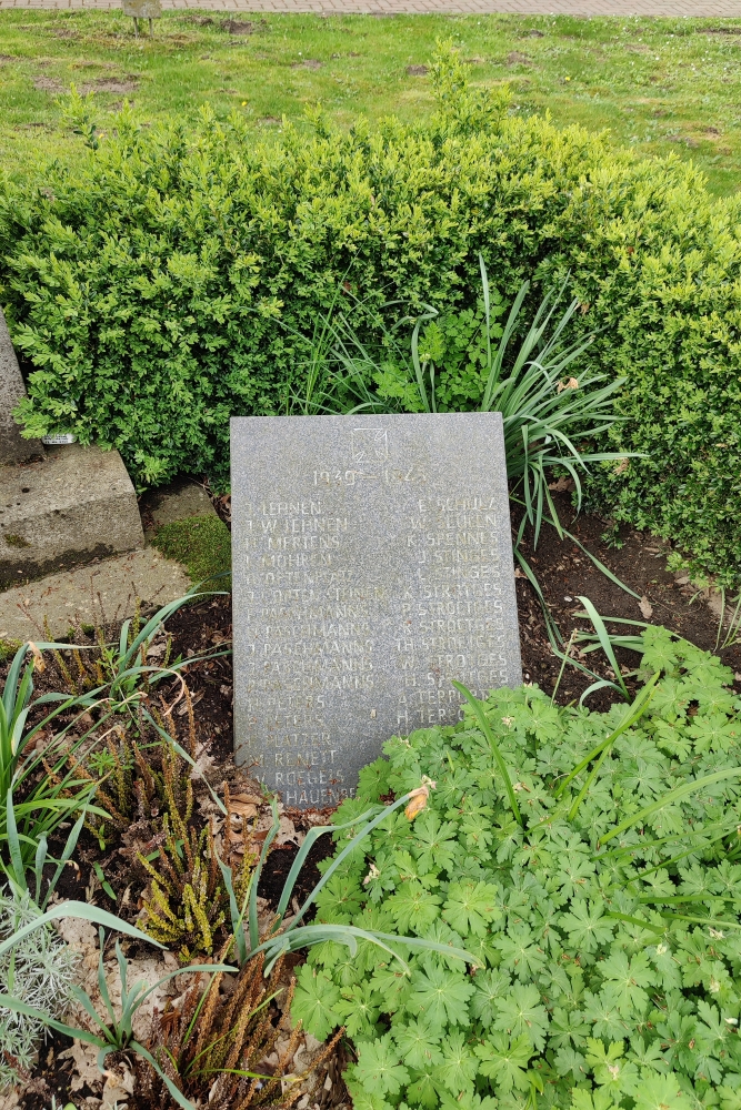 War Memorial Born-Brüggen #5
