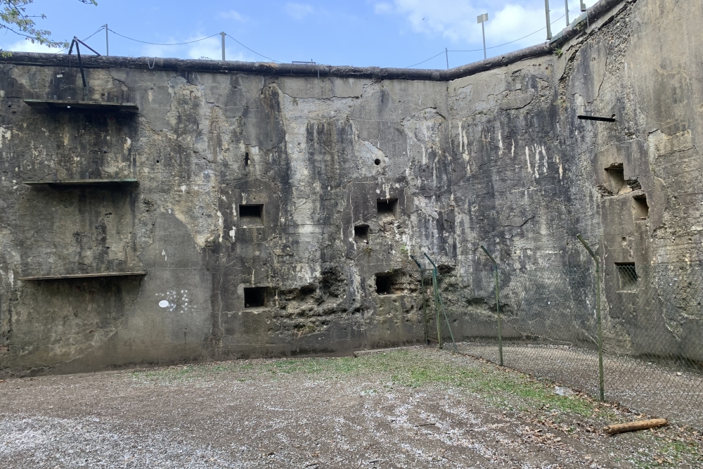 Contrescarpe fort Barchon #2