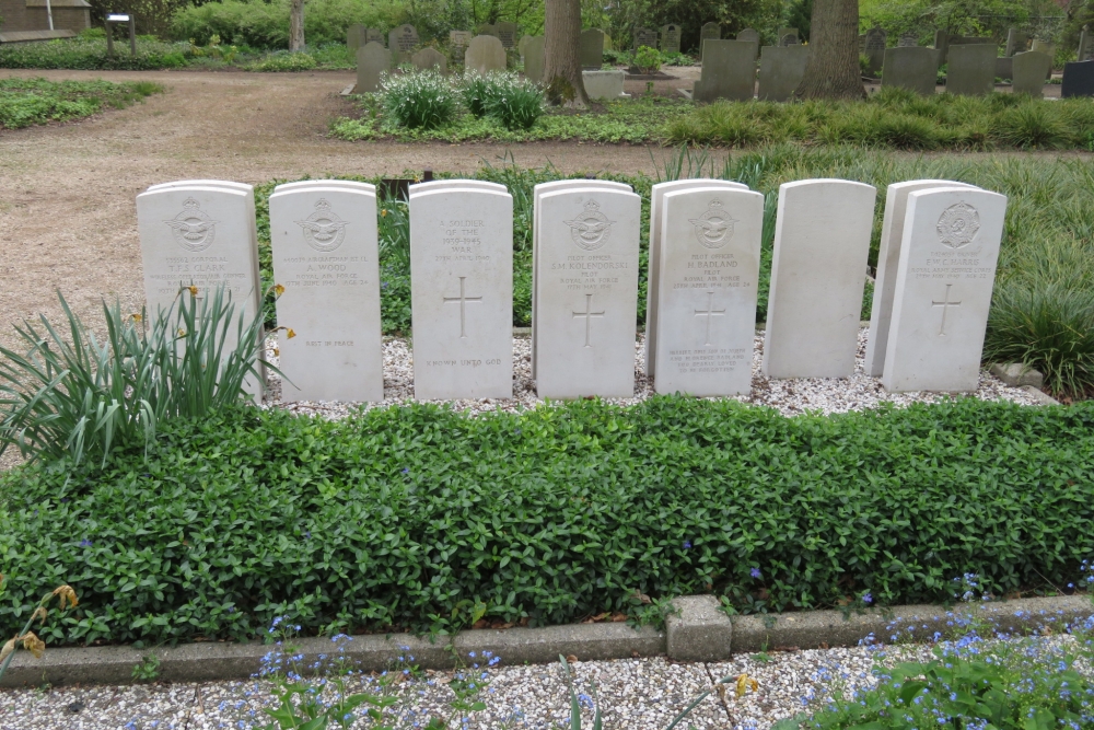 Oorlogsgraven van het Gemenebest Rockanje #2