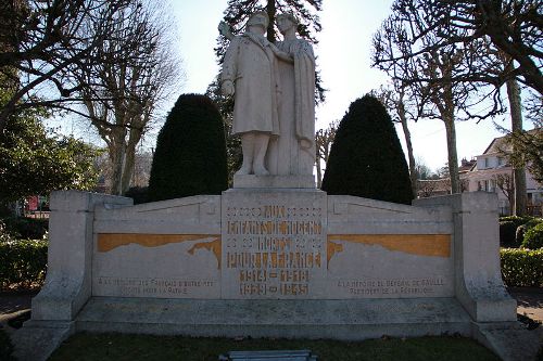 Oorlogsmonument Nogent-le-Rotrou #1