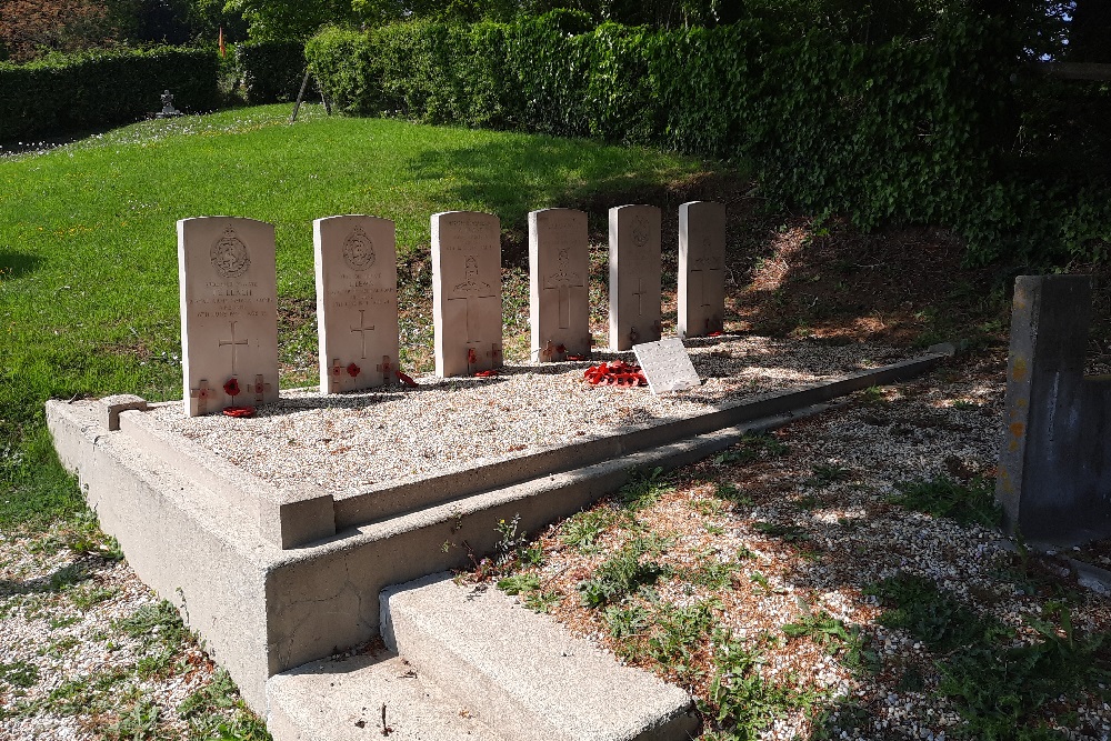 Oorlogsgraven van het Gemenebest Brucourt #2