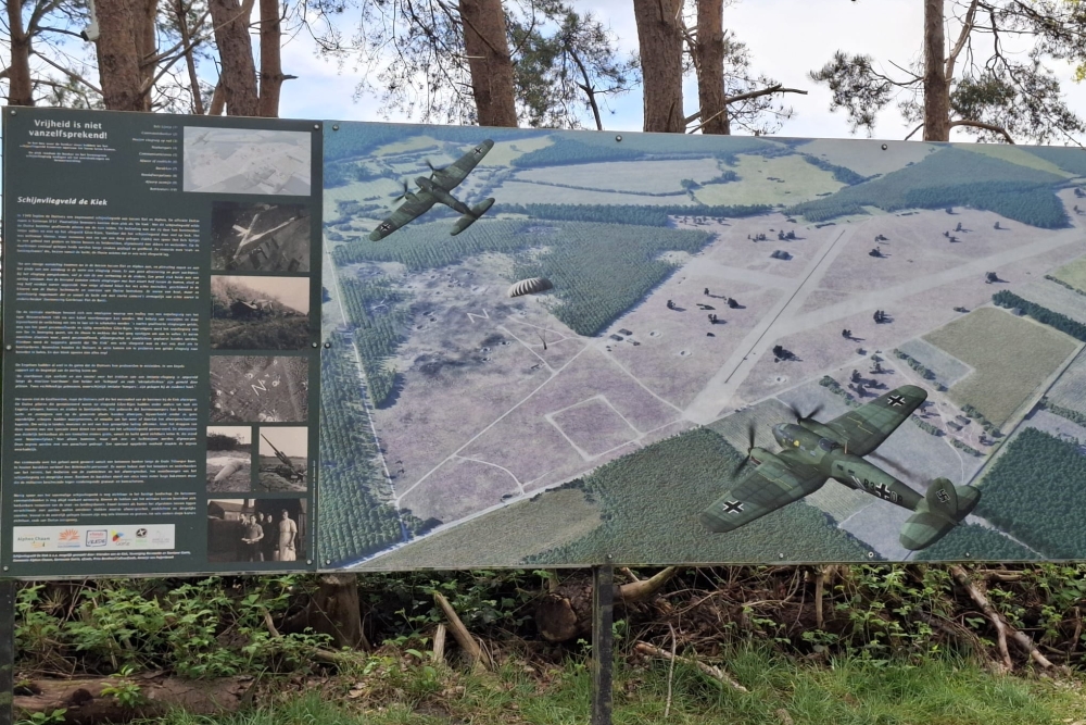 Duitse Bunker en Schijnvliegveld 'De KIek' Riel #1