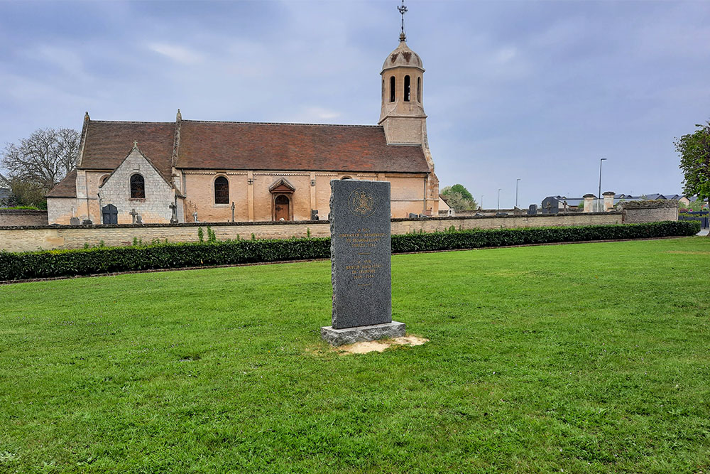 Monument Liberators Escoville #3