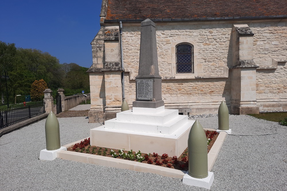 Monument Eerste En Tweede Wereldoorlog Gonneville-en-Auge #2