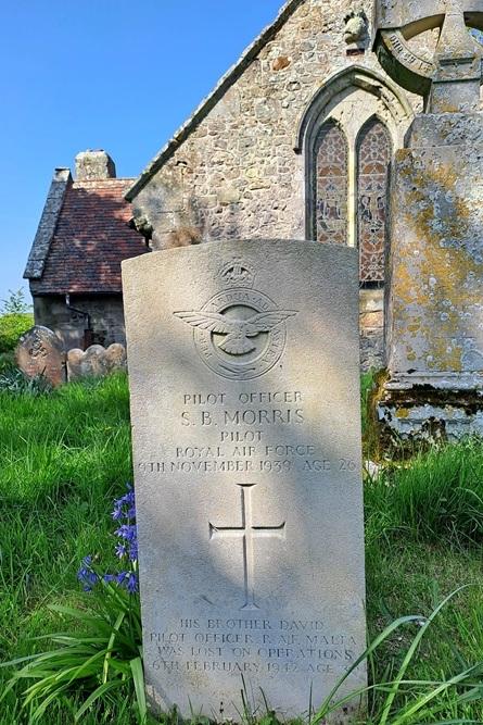 Commonwealth War Graves St James Churchyard #4