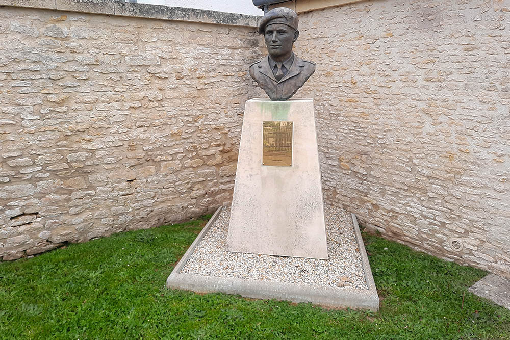 Memorial Major John Watson #1