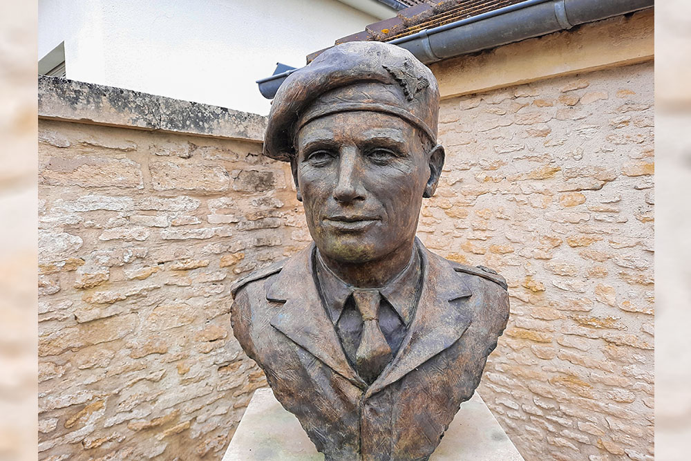 Memorial Major John Watson #2