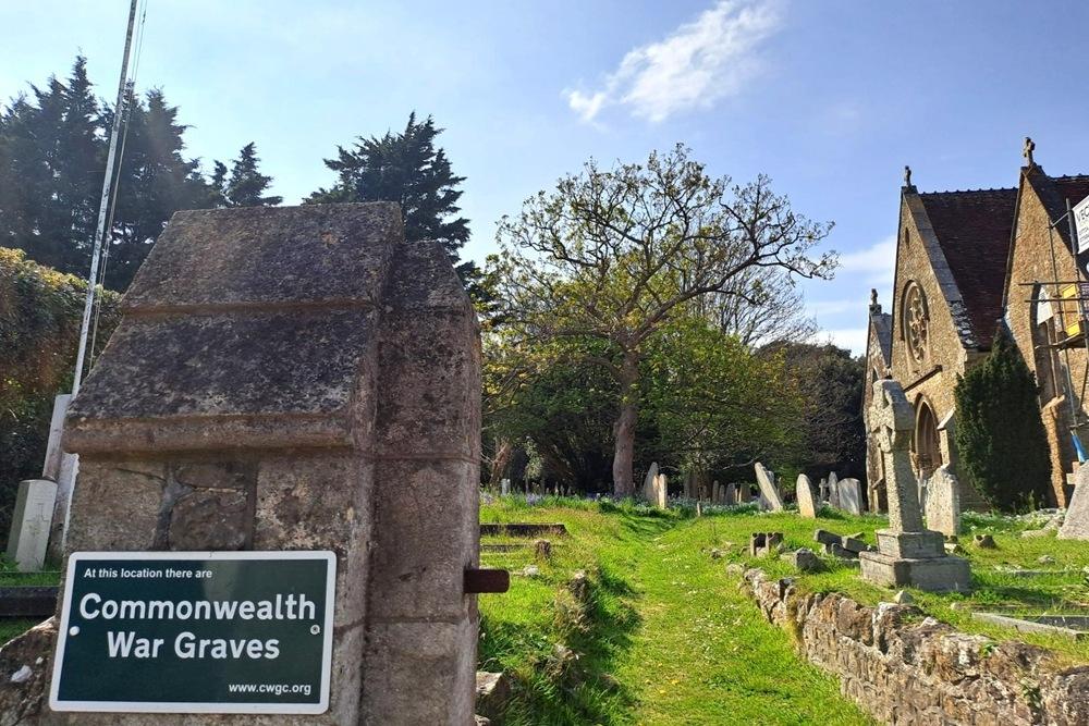 Commonwealth War Graves Sandown Cemetery #1