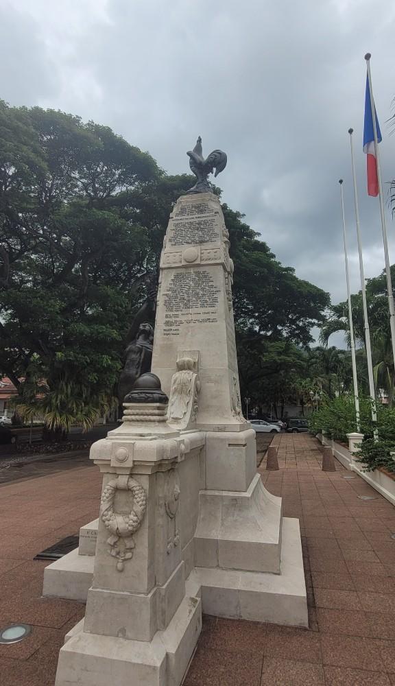 Oorlogsmonument Papeete #2