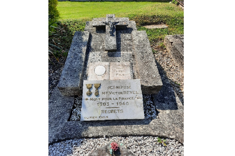 Oorlogsgraf van het Gemenebest Saint-Samson #3