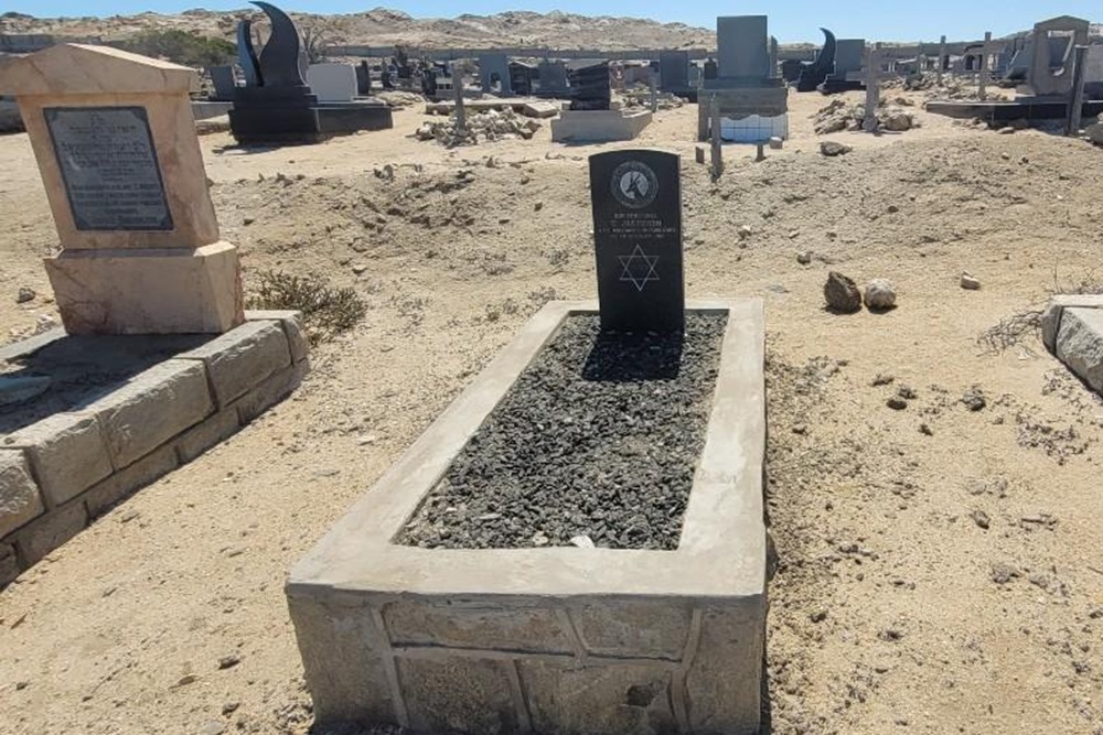 Commonwealth War Grave Luderitz Jewish Cemetery