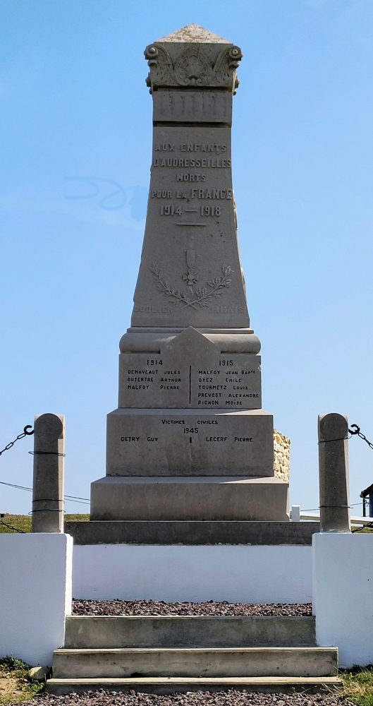 War Memorial Audresselles #2
