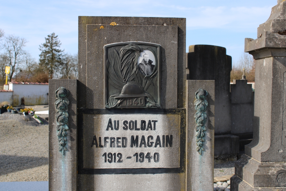 Belgische Oorlogsgraven Montbliart #2