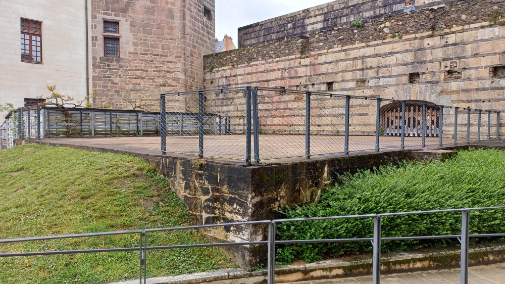 Bunker binnenplaats Chateau des Ducs Nantes #1