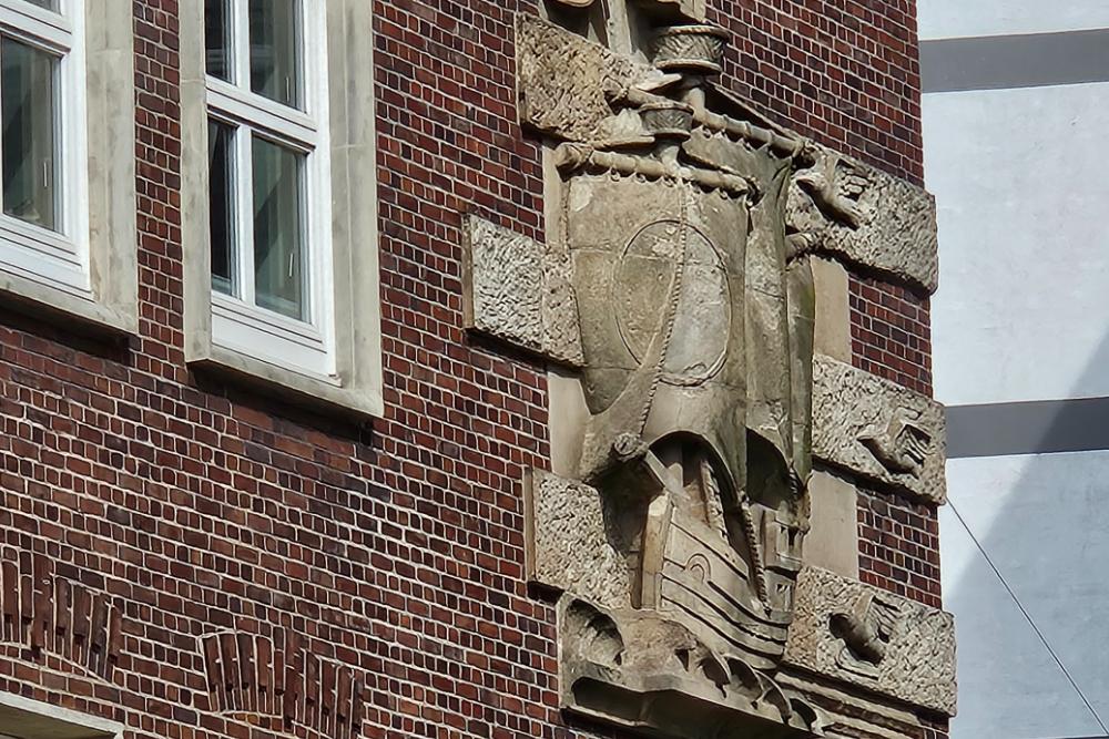 Relief Emblem former Hamburger Tageblatt 'Tageblattkogge' #1