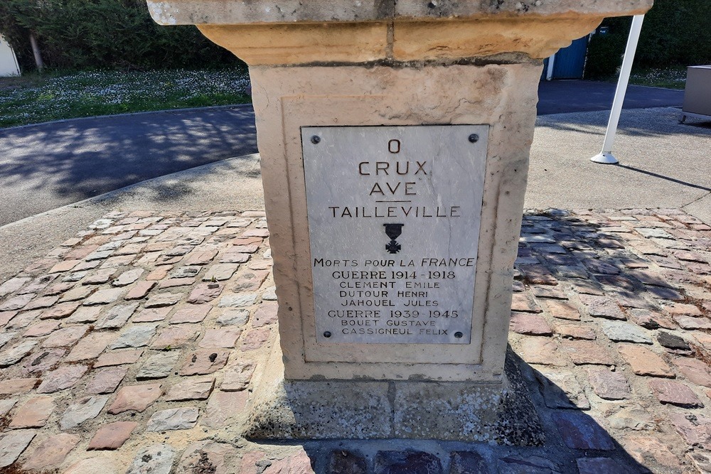 War Memorial Tailleville #3