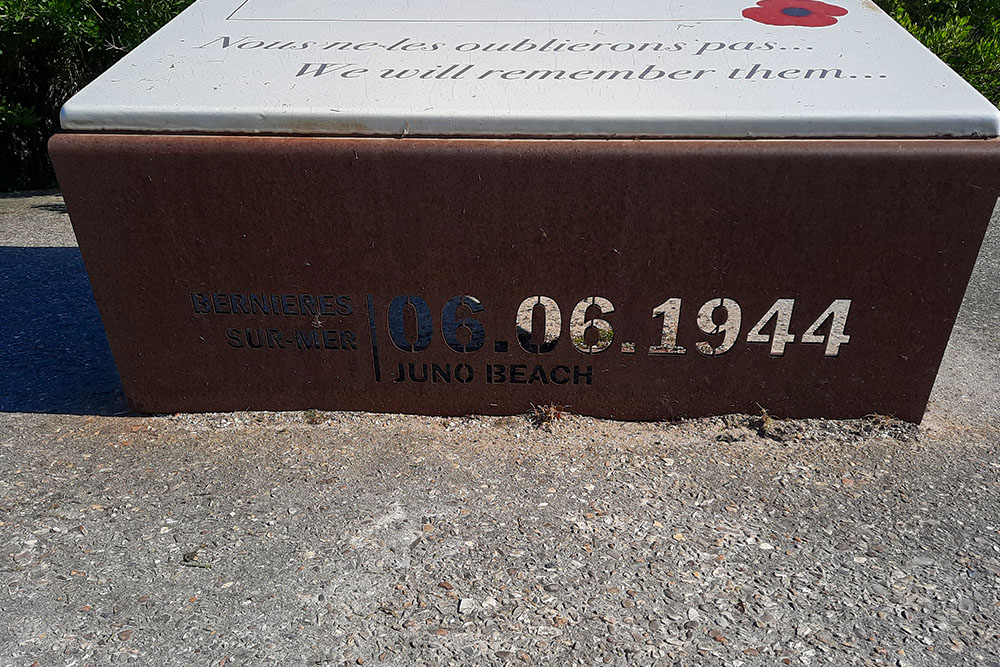Monument New Bruncswick Regiment & 48th Royal Marines #2