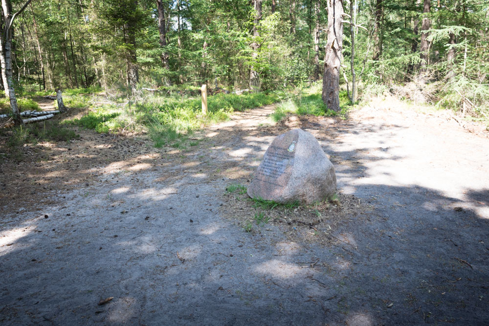 Monument Vickers Wellington Z1610 #2