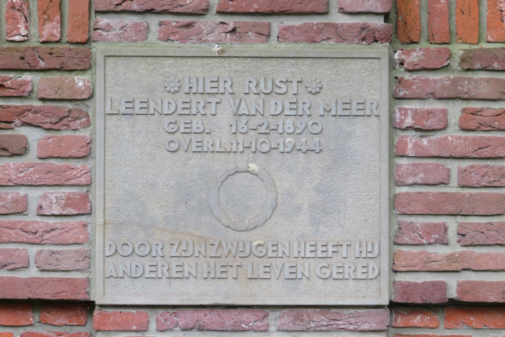 Dutch War Grave Oostvoorne #4