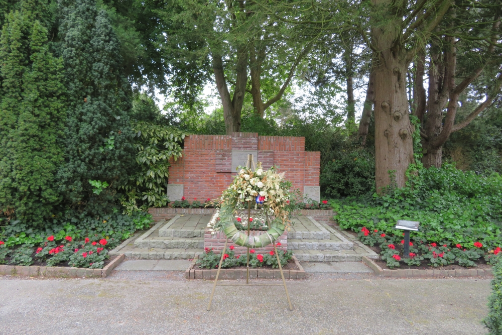 Dutch War Grave Oostvoorne #2