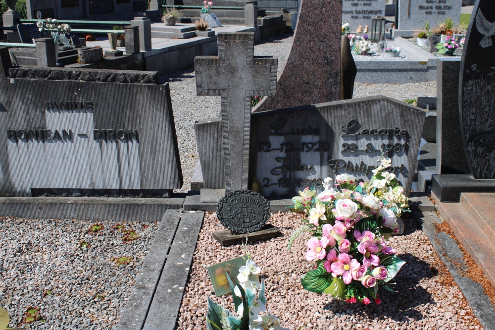 Belgian Graves Veterans Oppagne #2