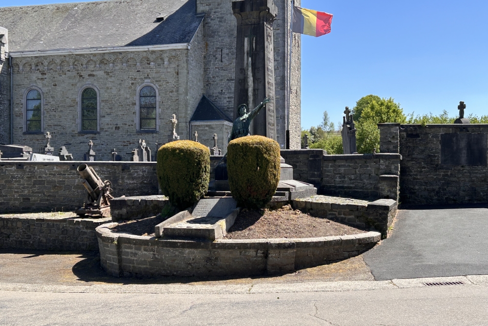 Oorlogsmonument Bovigny #1