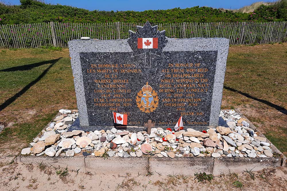 Monument Canadese Marine Courseulles-sur-Mer #2