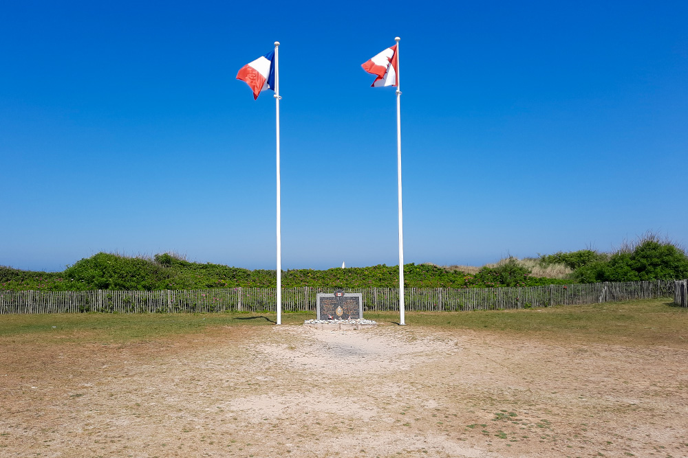 Monument Canadese Marine Courseulles-sur-Mer #3