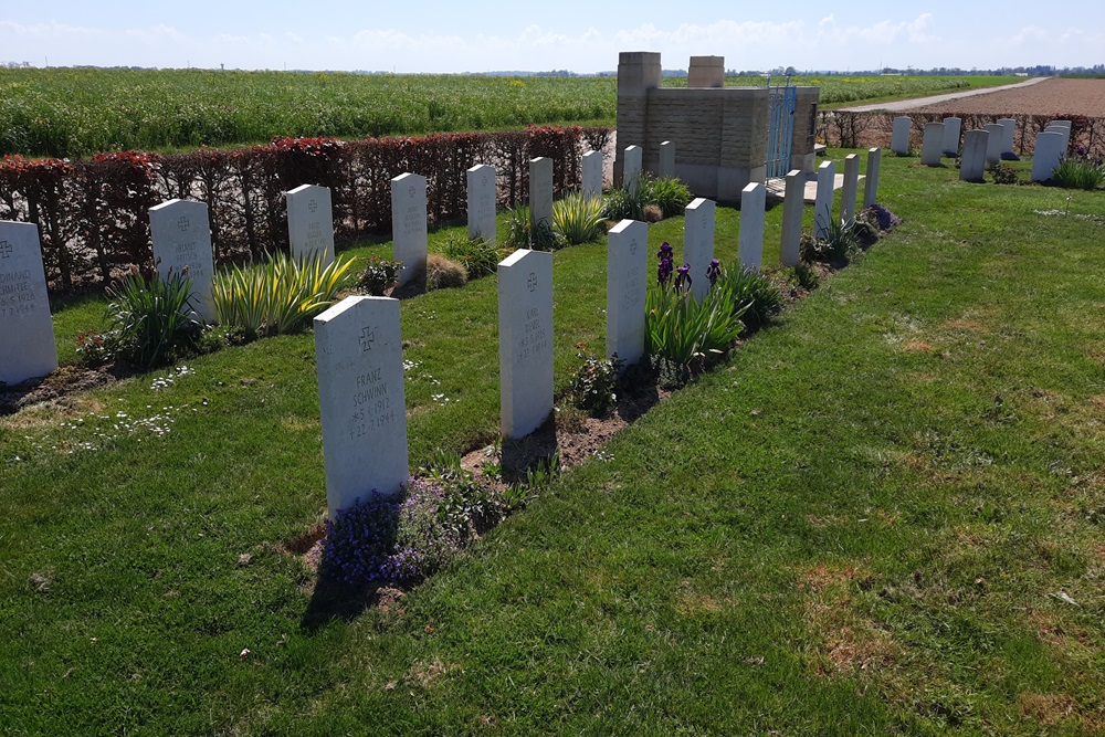 Oorlogsbegraafplaats van het Gemenebest Secqueville-en-Bessin #4