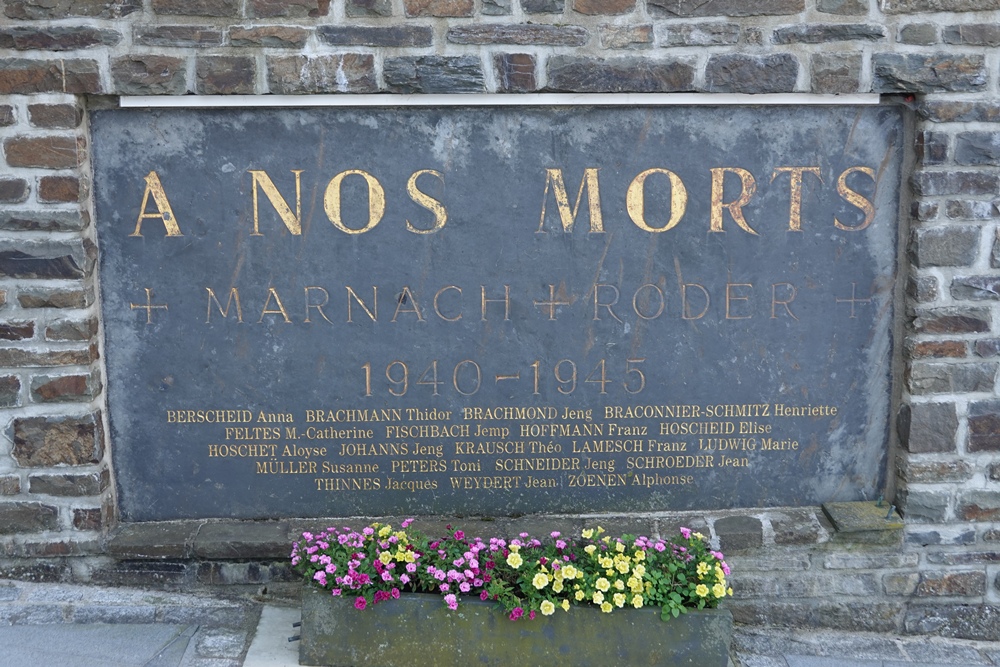 War Memorial Marnach #2