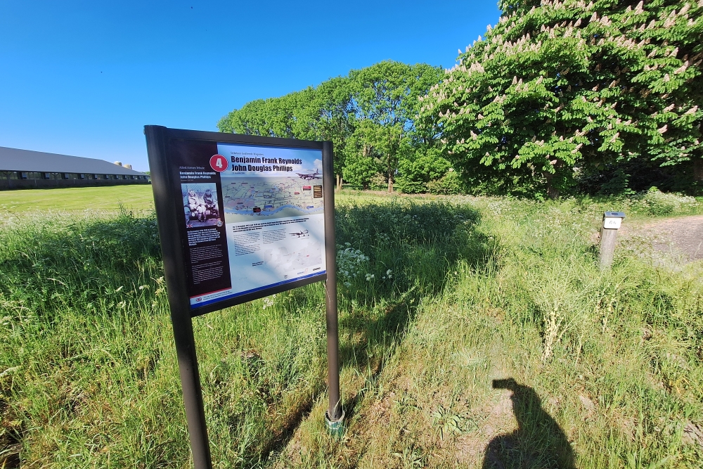 Crash Site De Haviland Mosquito DZ354 #5