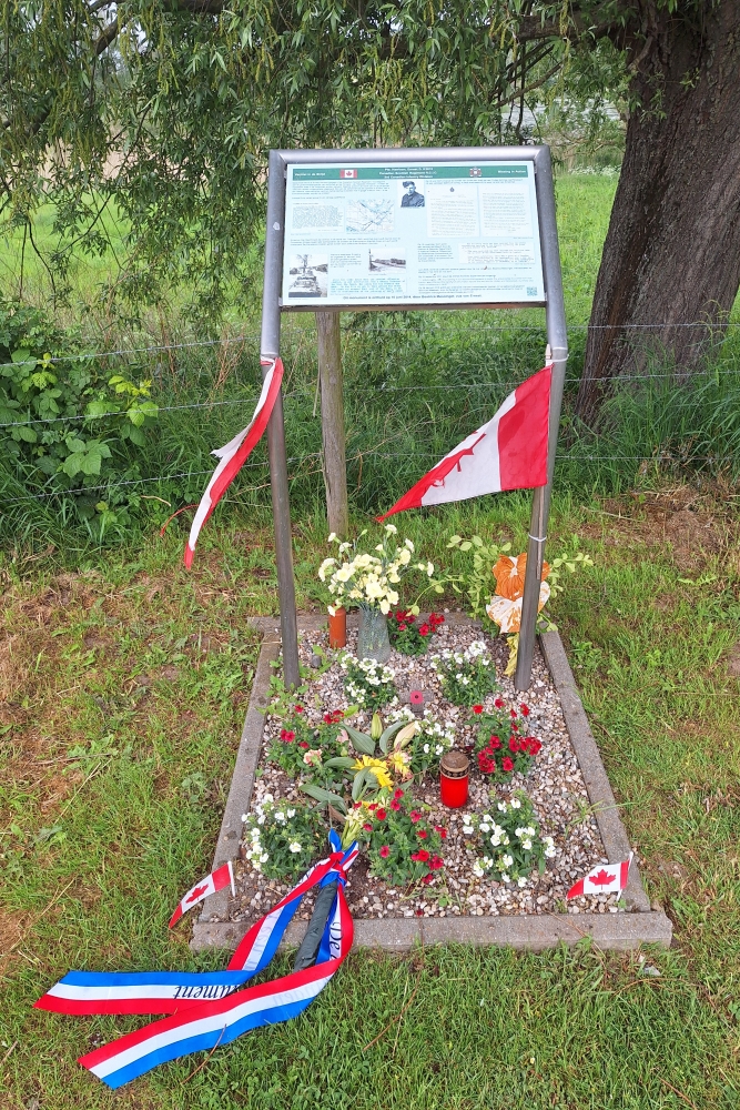 Monument Soldaat Ernest D. Harrison #3