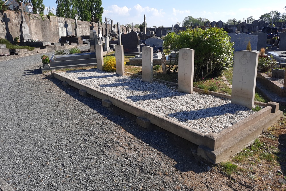 Commonwealth War Graves Bayeux D613 #1