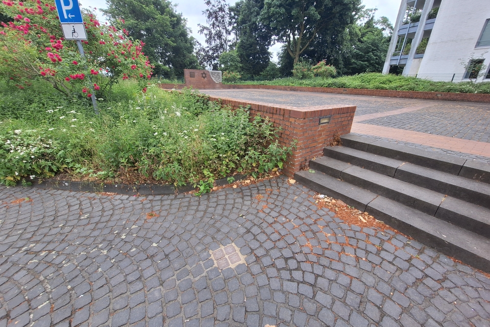Stumbling Stones Reitbahn 7 #3