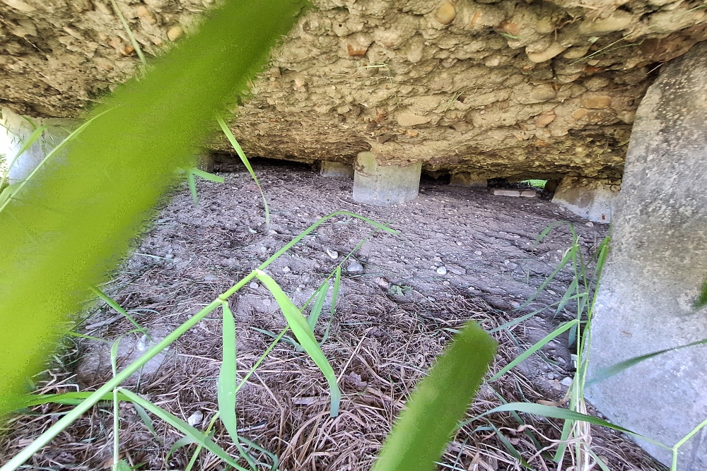 Bunker Type P on Pillars #3